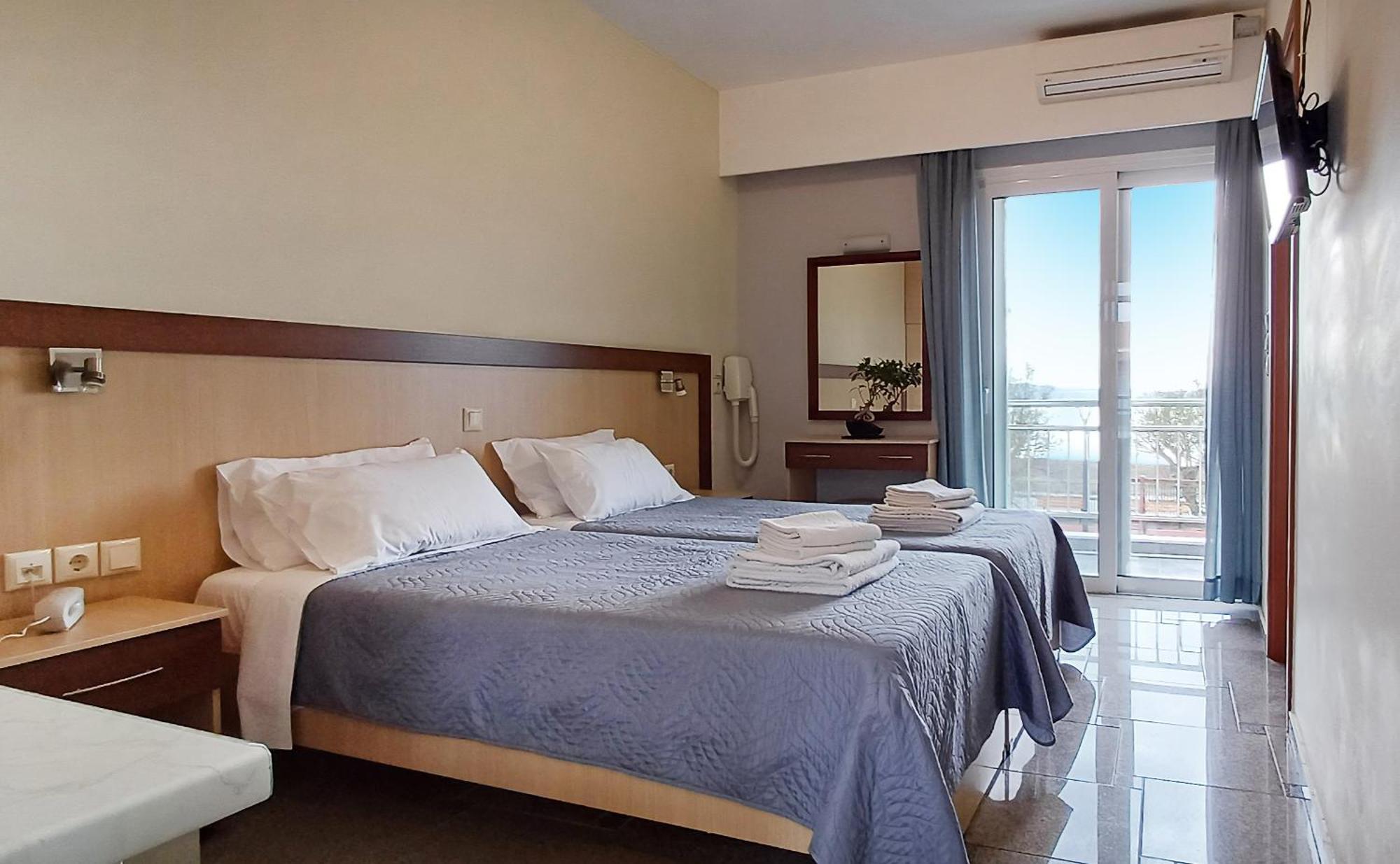 Arisvi All Seasons Hotel 스칼라칼리오니스 외부 사진